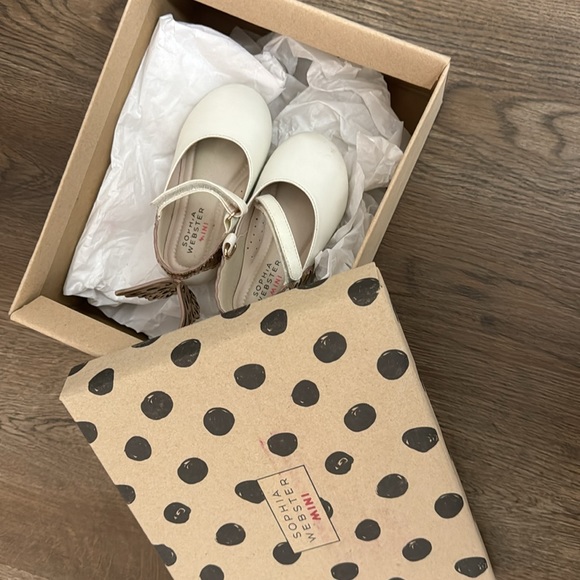 New with box Sophia Webster infant flats. White & Rose Gold. Size 21 EUR - Picture 2 of 7